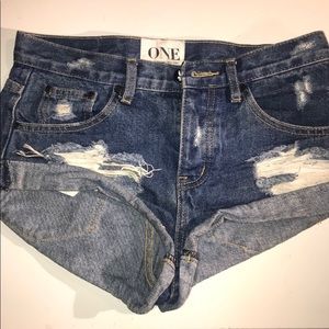 One teaspoon distressed shorts